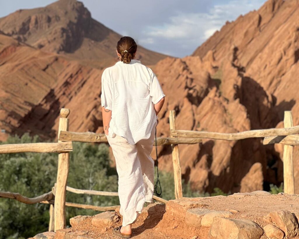 4 Days Desert Tour from Marrakech to Merzouga including Ait Ben Haddou, Dades Valley, Todra Gorge, camel trekking, luxury desert camp, and Sahara Desert adventure.